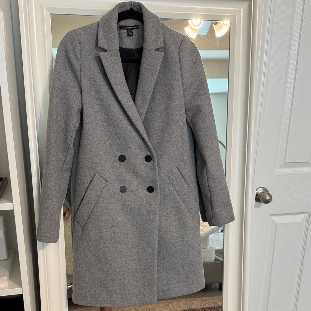 Zara Women's Classic Gray Pea Coat